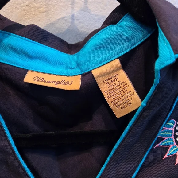 Wrangler Black Embroidered Western Shirt - Picture 7 of 10